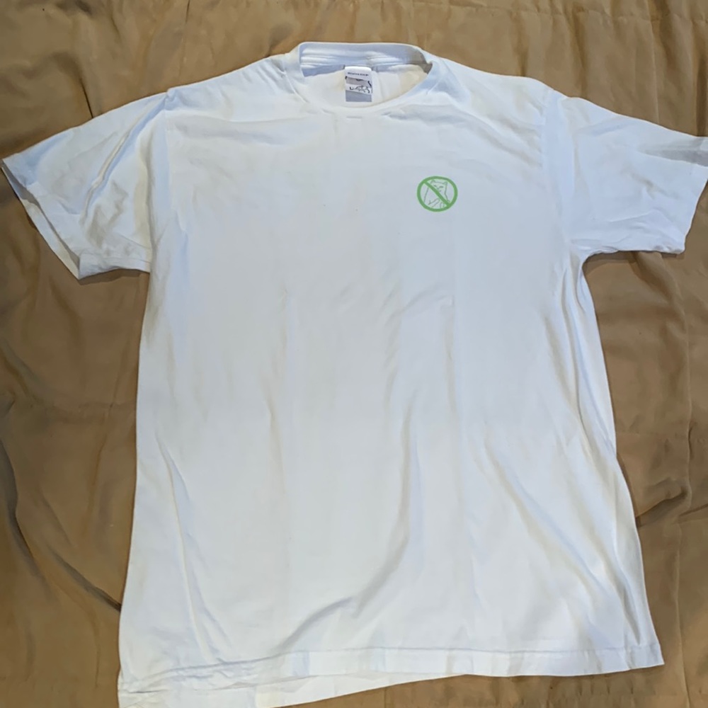 RIPNDIP mens L. Graphic shirt.